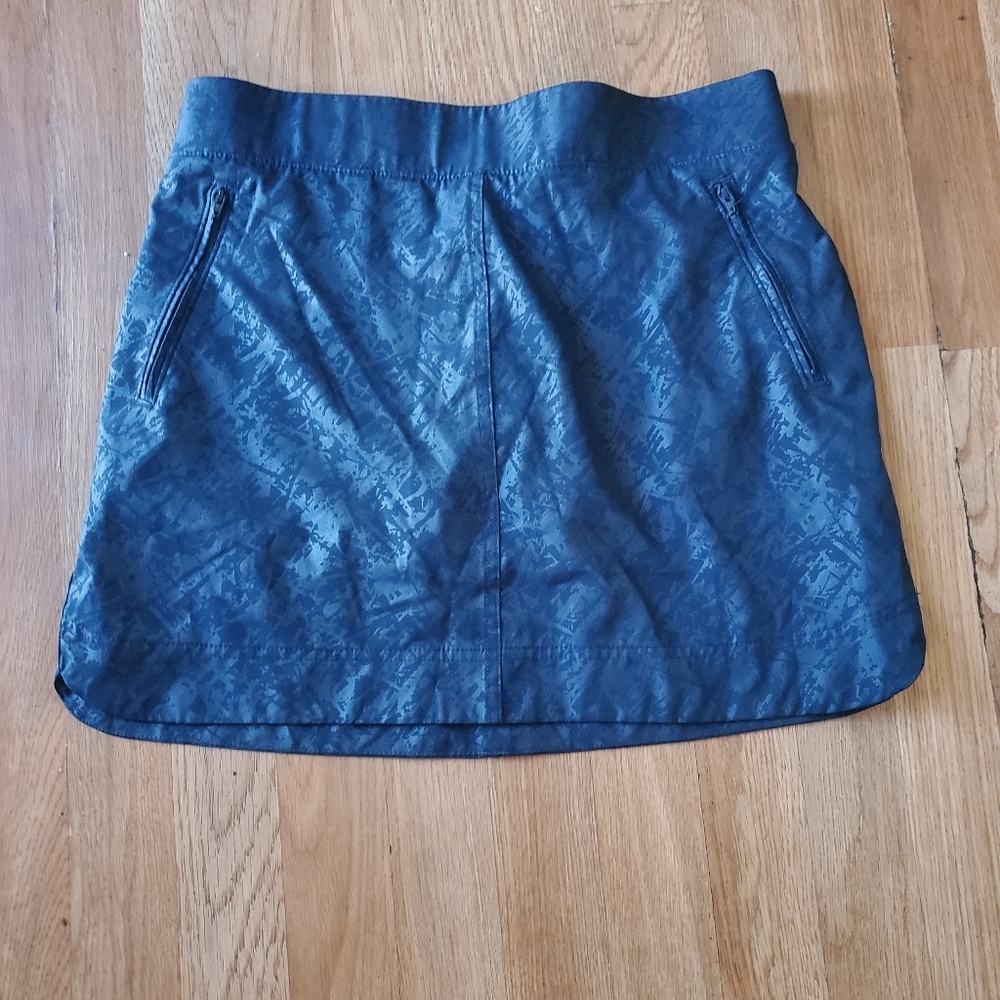 Orvis Women’s Blue Patterned A-Line Skort, Size Medium